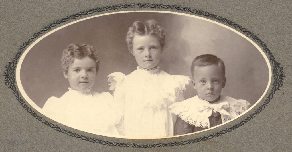 c. 1902 Florence Leah, Mildred Theresa, Anson Bowen Call